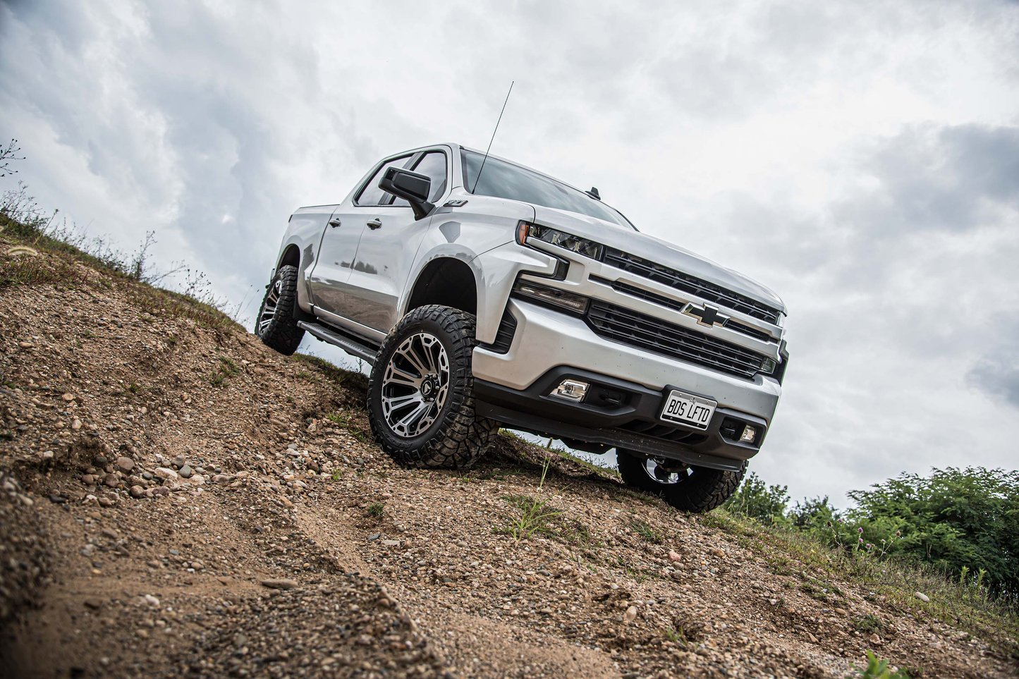 4 Inch Lift Kit | FOX 2.5 Performance Elite Coil-Over | Chevy Silverado or GMC Sierra 1500 (19-23) 4WD | Gas