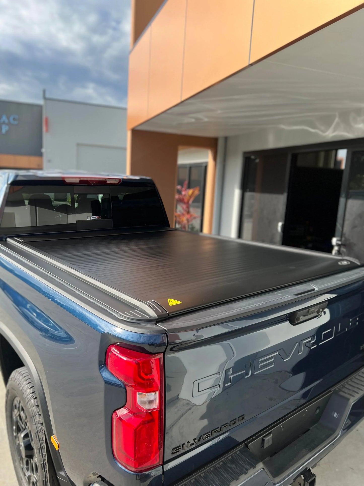 Offroad Industries Electronic Roller Shutter (Chevy Silverado 2500HD 2020-2024)