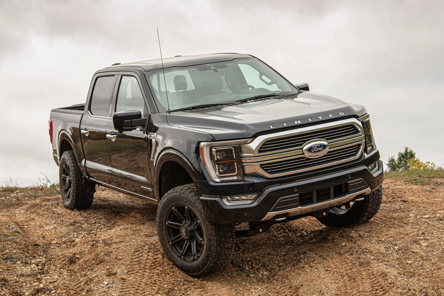 4 Inch Lift Kit | FOX 2.5 Performance Elite Coil-Over | Ford F150 (21-23) 4WD