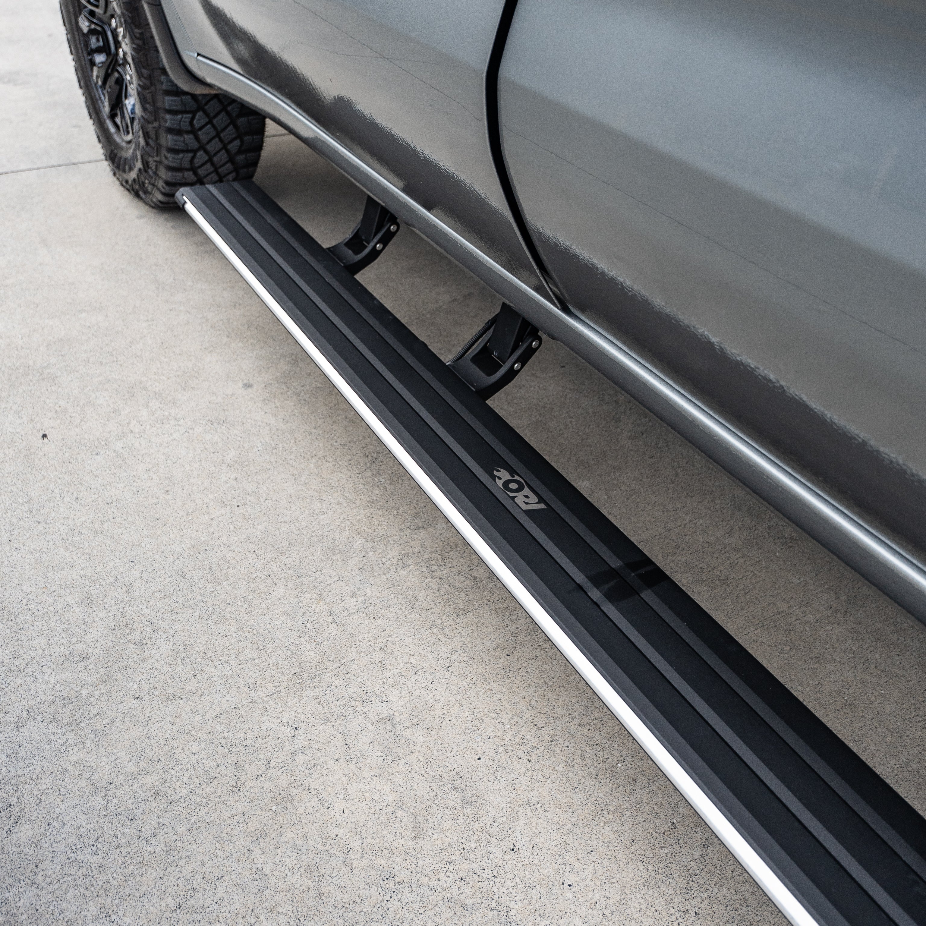 Offroad Industries Electric Steps (Chevy Silverado ZR2 & LTZ 2023-on ...